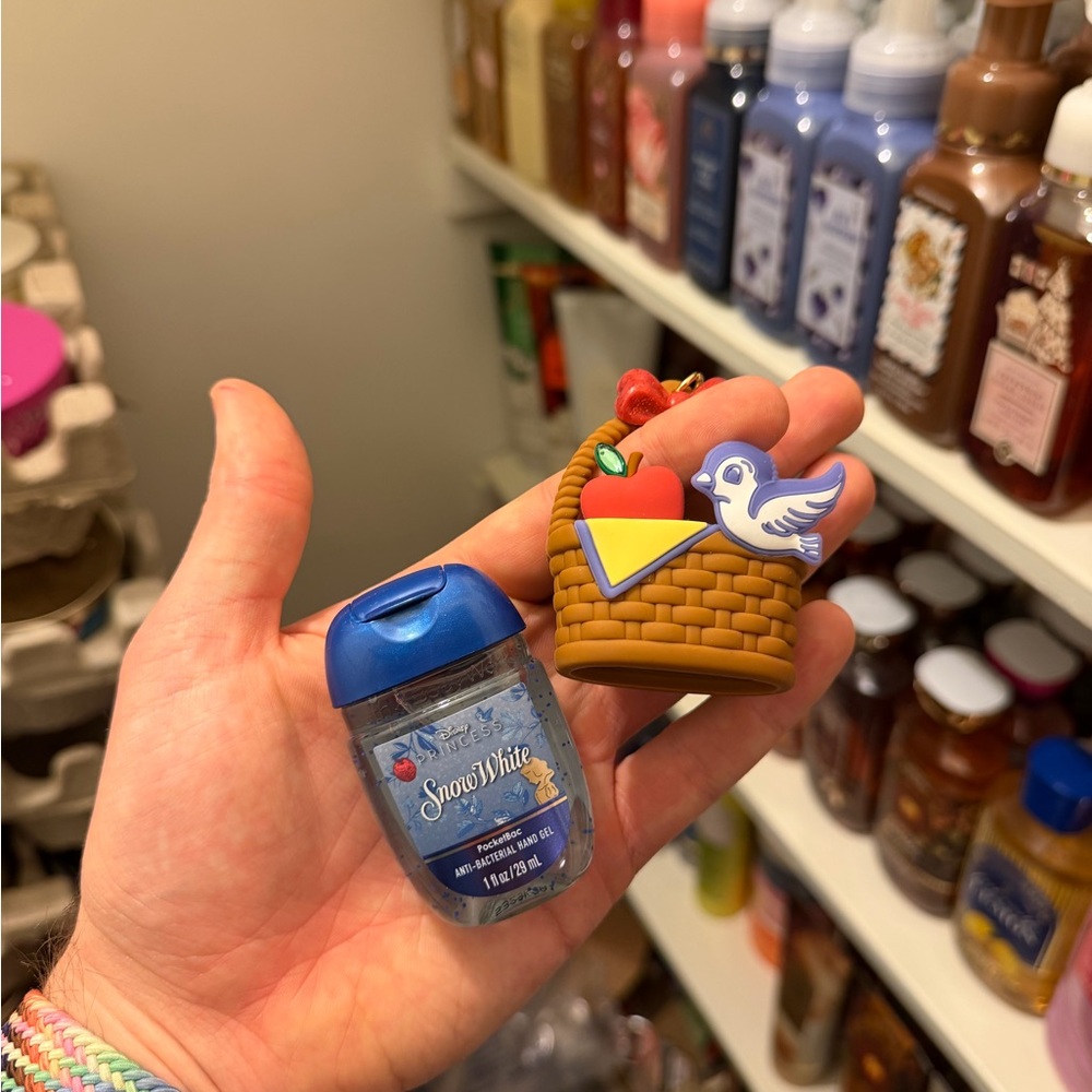 Snow White Pocketbac Holder with Sanitizer